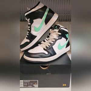 Nike Black and Mint Green Sneakers